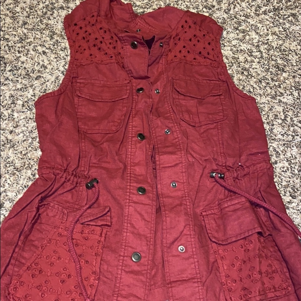Maurices vest